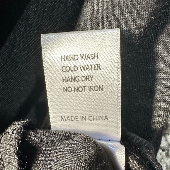 Pinup Fashion V Neck Midi Short Flutter Sleeve Dress SZ Medium NWT - Picture 7 of 9